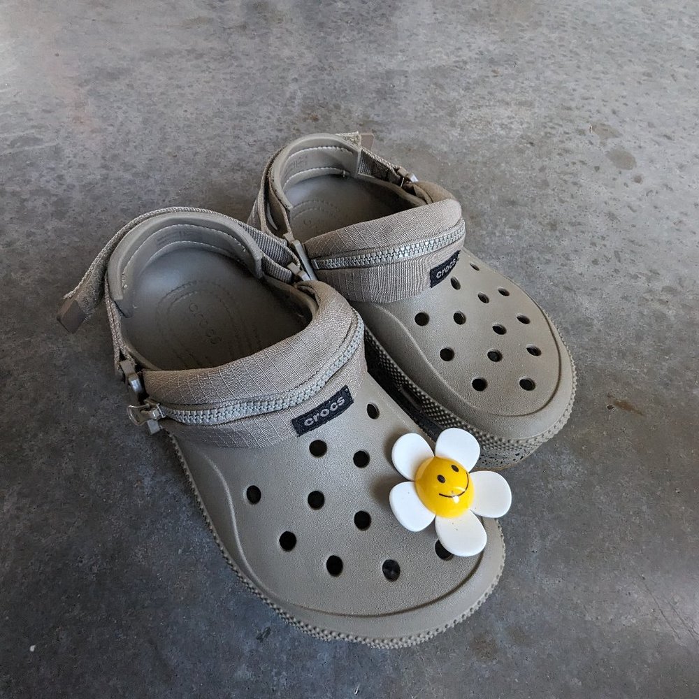 Crocs classic hiker festival Xscape clog Khaki limited edition